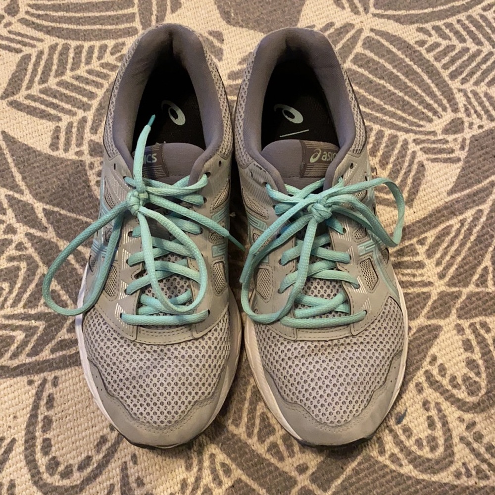 ASICS Running Shoes - Picture 2 of 3